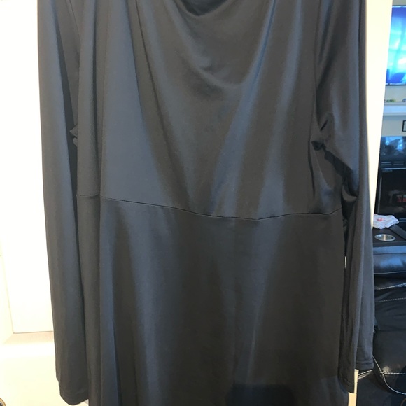 Elegant Black Women's Top - Picture 3 of 3